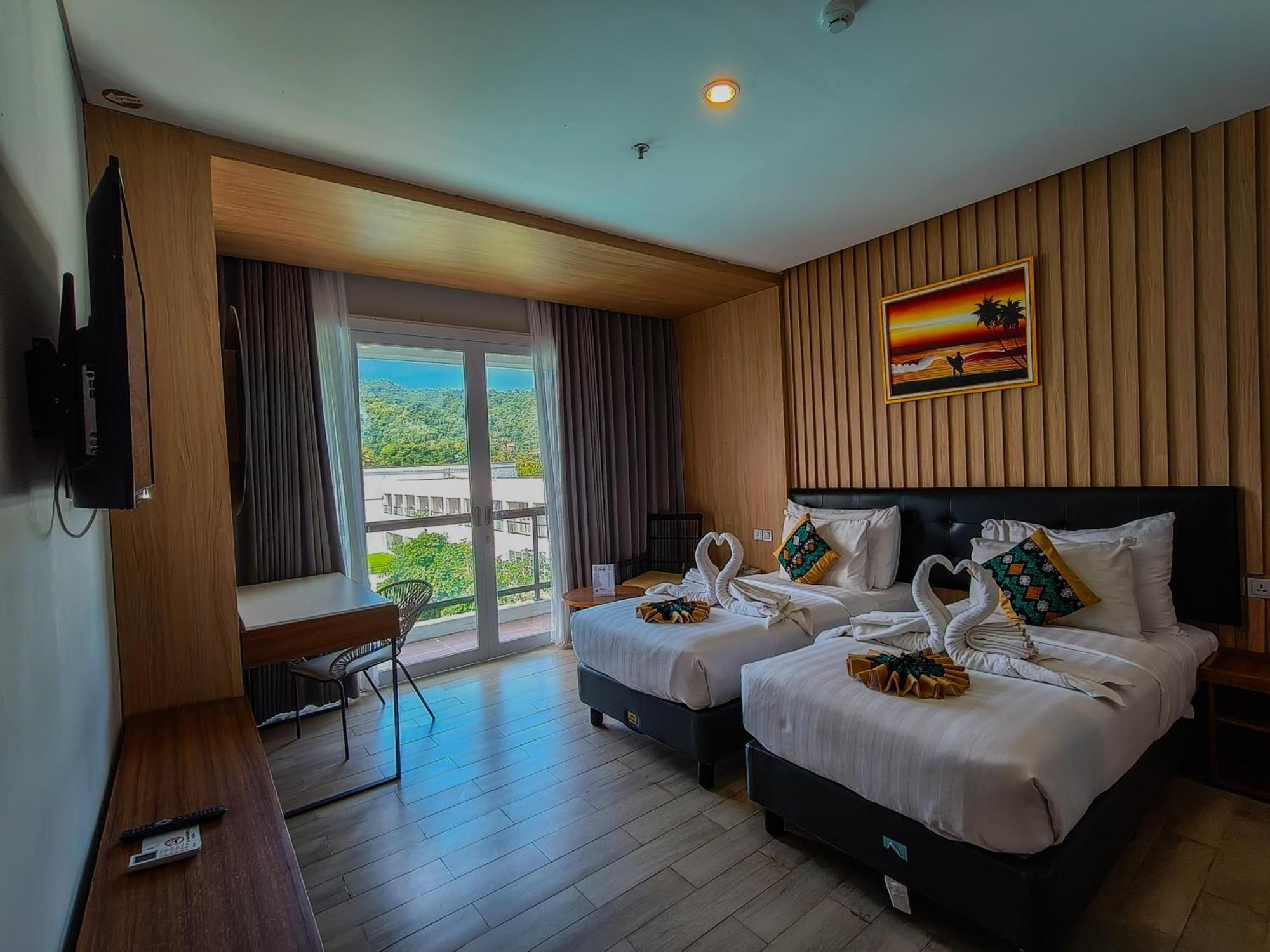 Raja Hotel Kuta Mandalika Resort & Convention Экстерьер фото