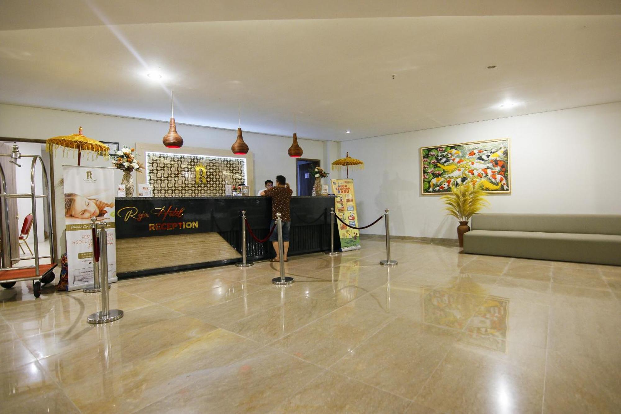 Raja Hotel Kuta Mandalika Resort & Convention Экстерьер фото