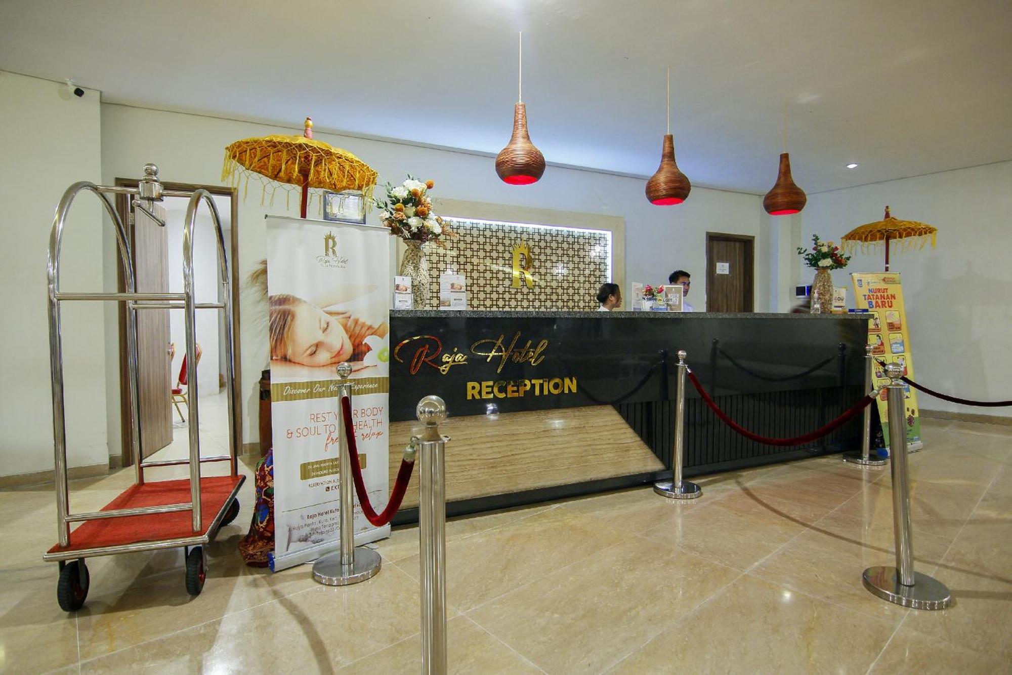 Raja Hotel Kuta Mandalika Resort & Convention Экстерьер фото